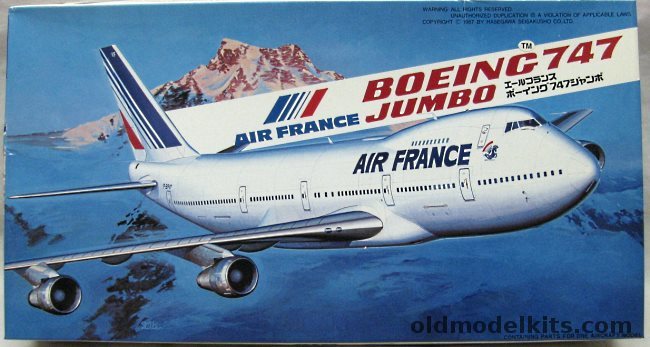 Hasegawa 1/200 Boeing 747 Air France, LD3 plastic model kit
